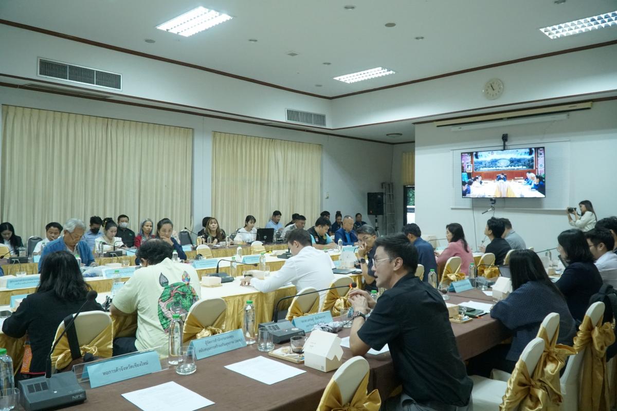 ประชุมในฐานะคณะกรรมการแก้ไขปัญหาไฟป่าและฝุ่นควันจังหวัดเชียงใหม่