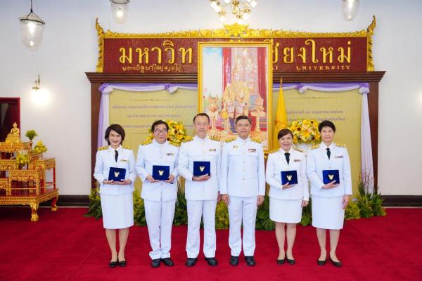 กองบริหารงานบุคคล ร่วมกับ UNISERV ดำเนินการจัดโครงการพิธีพระราชทานเครื่องราชอิสริยาภรณ์ฯ ชั้นสายสะพายประจำปี 2565 และ 2566