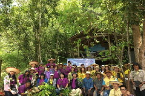 โครงการปลูกป่าชุมชน “รักษ์โลก ลดร้อน เพิ่มแหล่งท่องเที่ยว” บ้านดงสโลไลฟ์