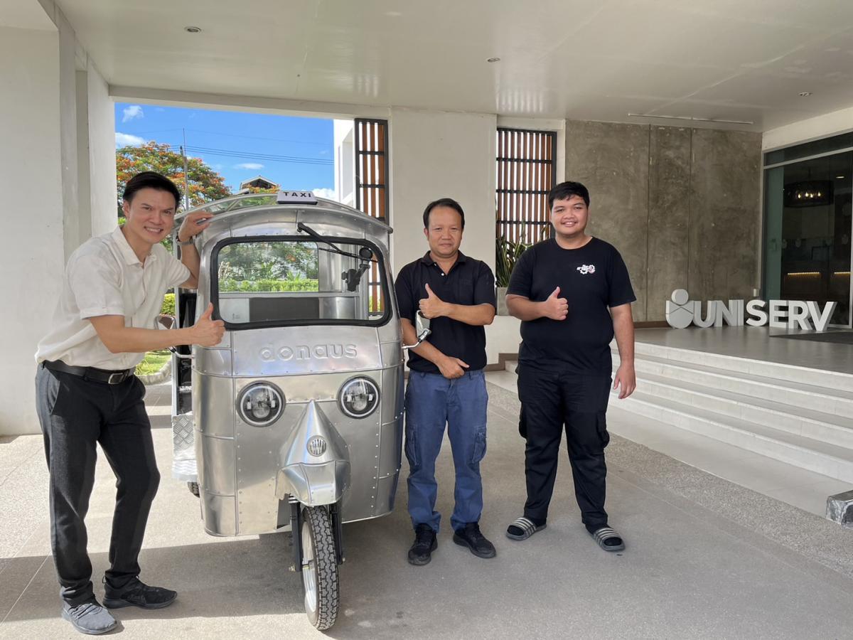 ระบบรับส่งผู้โดยสารด้วยรถสามล้อ U-EVE (UNISERV Electric Vehicle Enterprise)